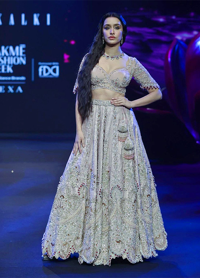 Bollywood actress in Lakme Fashion Week 2024 Photos7