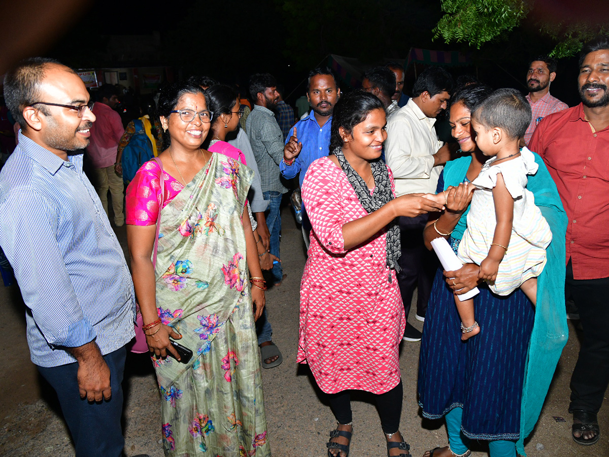 Nalgonda DSC Teachers Running At Offices To Join For Jobs27