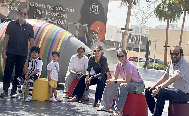 Sania Mirza cherishes precious moments with Best friends in Dubai: Photos3