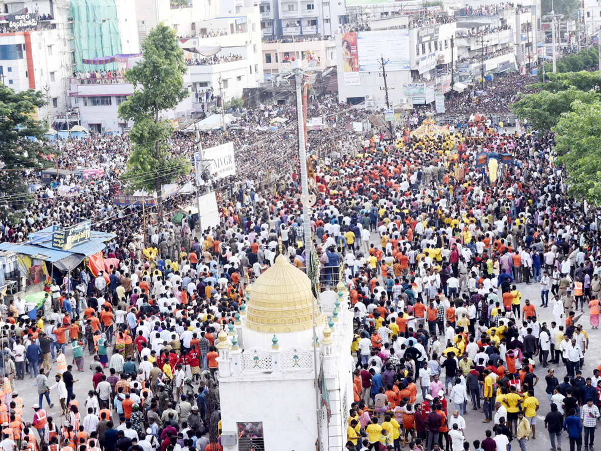 Vizianagaram : Pydithalli Ammavari Sirimanotsavam 202413