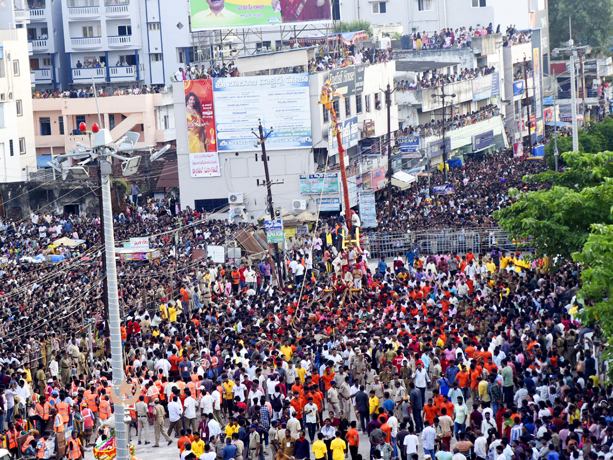 Vizianagaram : Pydithalli Ammavari Sirimanotsavam 202431