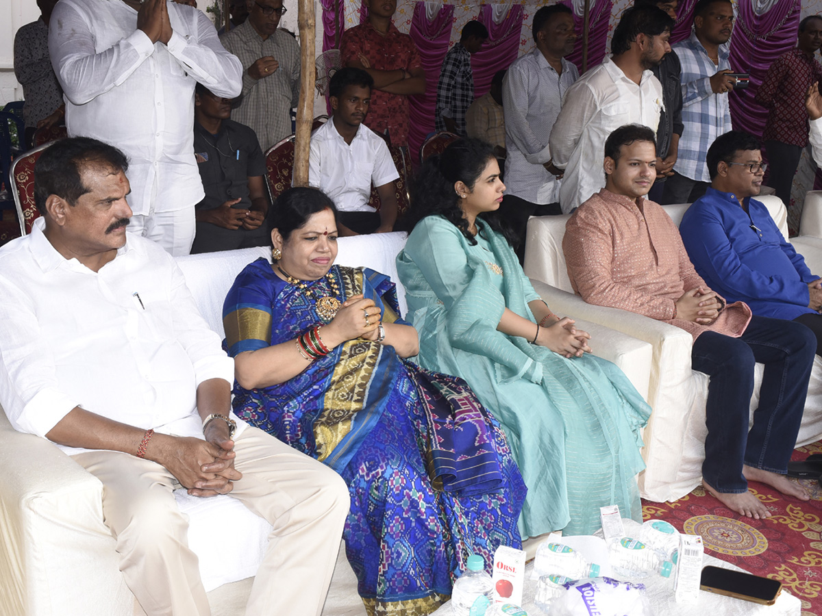 Vizianagaram : Pydithalli Ammavari Sirimanotsavam 202433