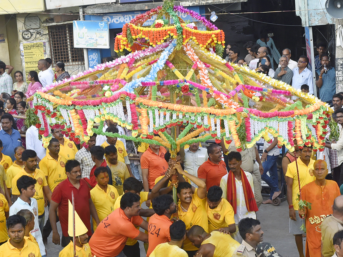 Vizianagaram : Pydithalli Ammavari Sirimanotsavam 20248