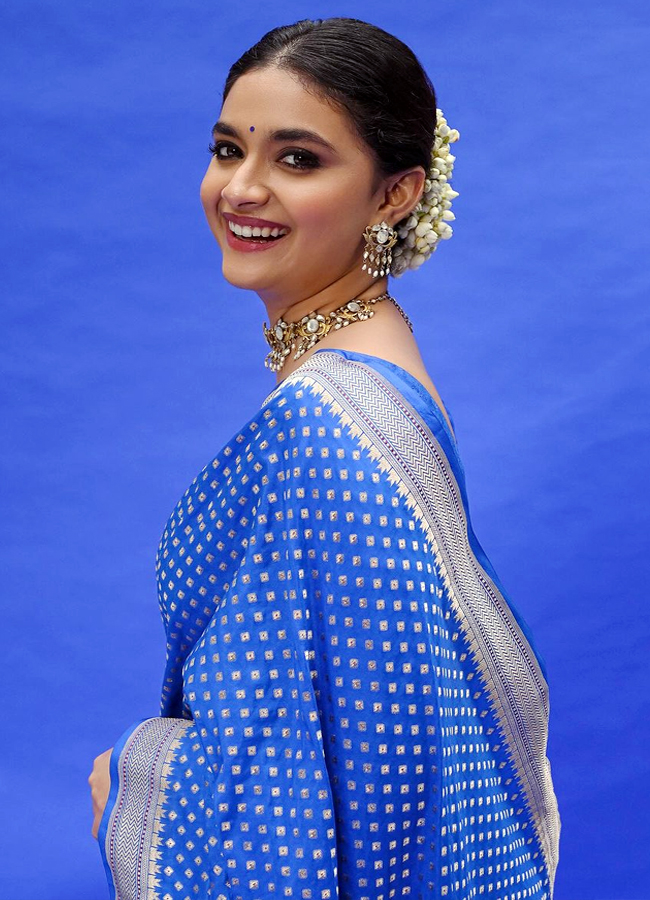 Happy birthday actress Keerthy Suresh special look in saree10