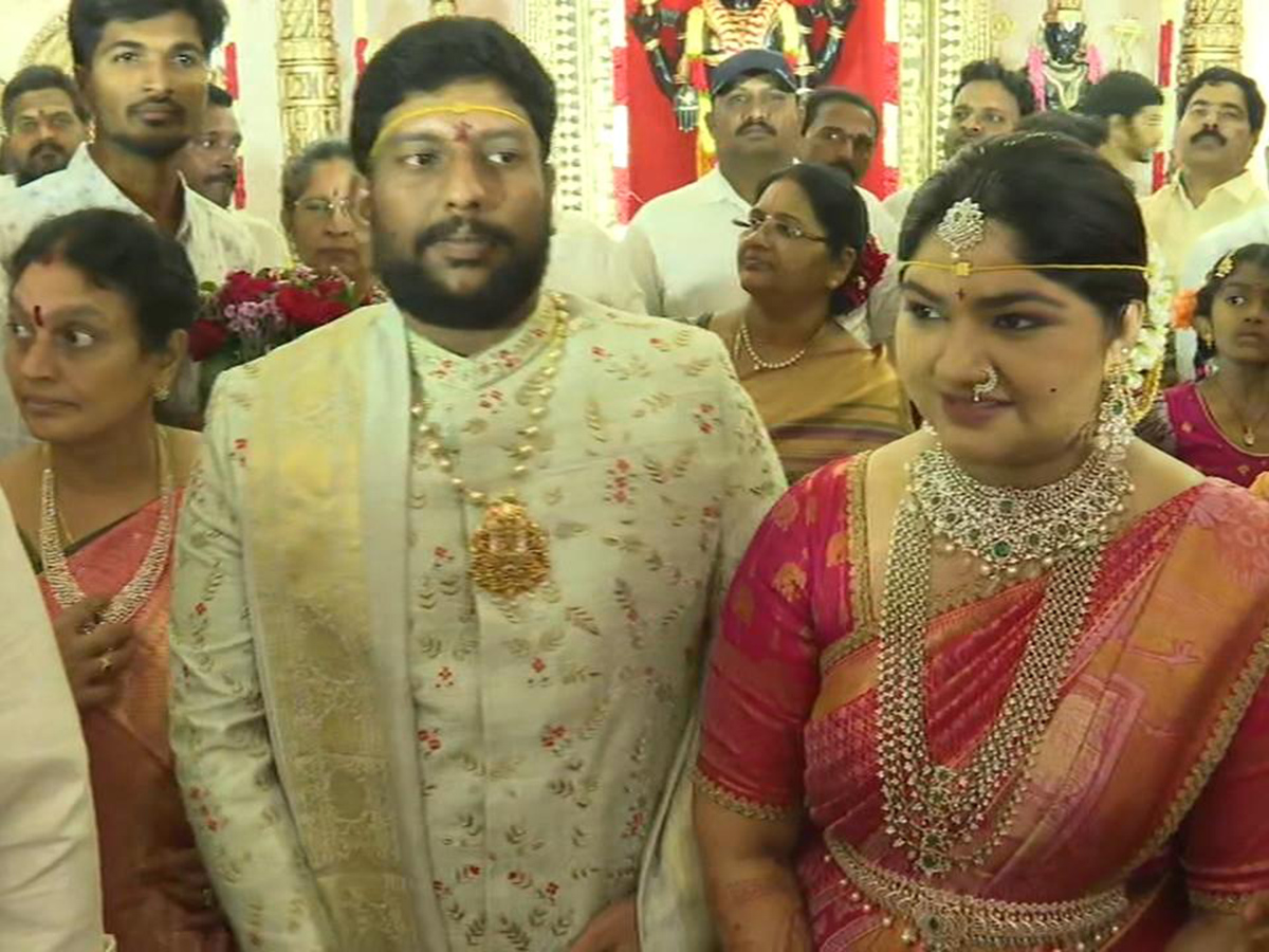 YS Jagan Attends Tanniru Nageswara Rao Daughter Marriage At Jaggaiahpet 10