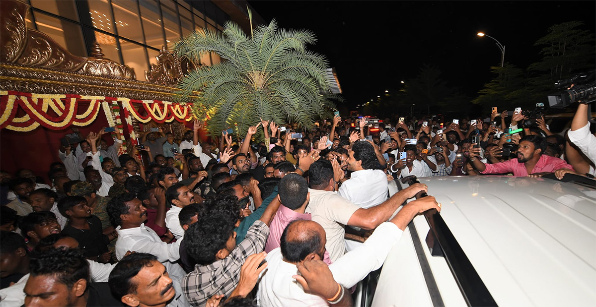 YS Jagan Attends Tanniru Nageswara Rao Daughter Marriage At Jaggaiahpet 8