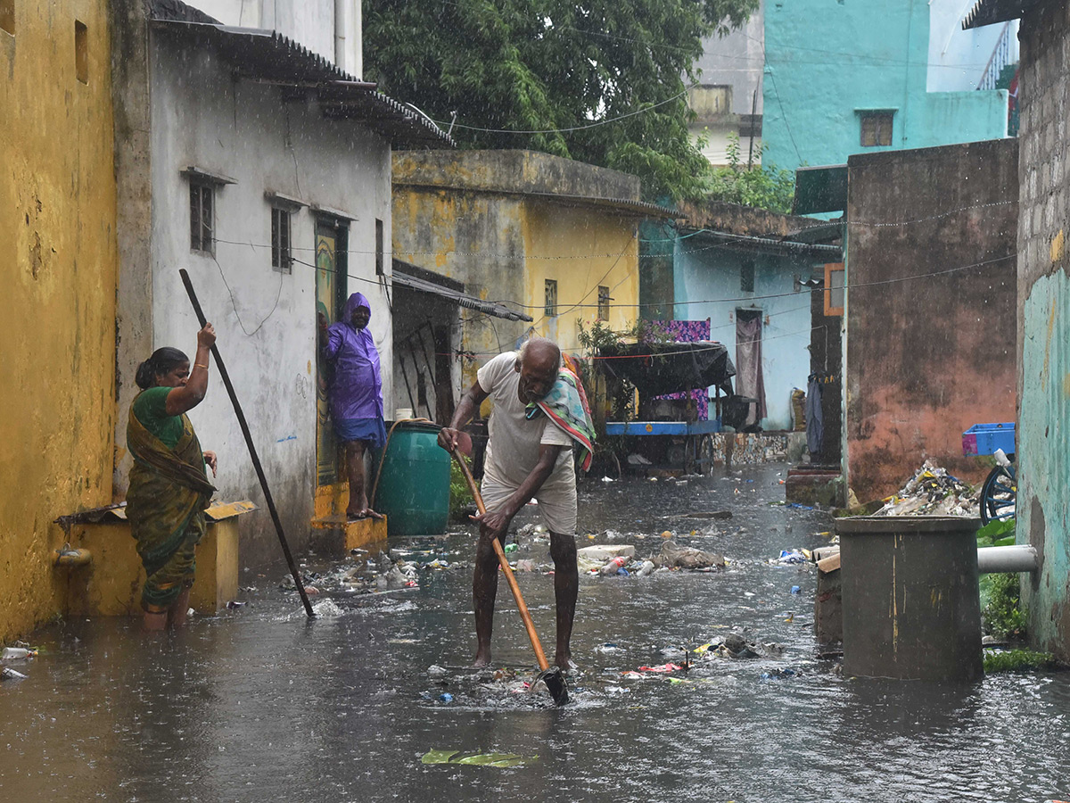 heavy rains in andhra pradesh today photos11