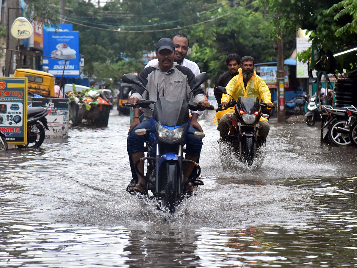 heavy rains in andhra pradesh today photos18