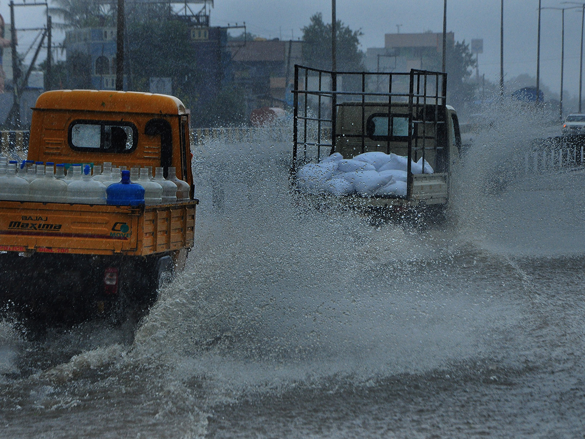 heavy rains in andhra pradesh today photos24