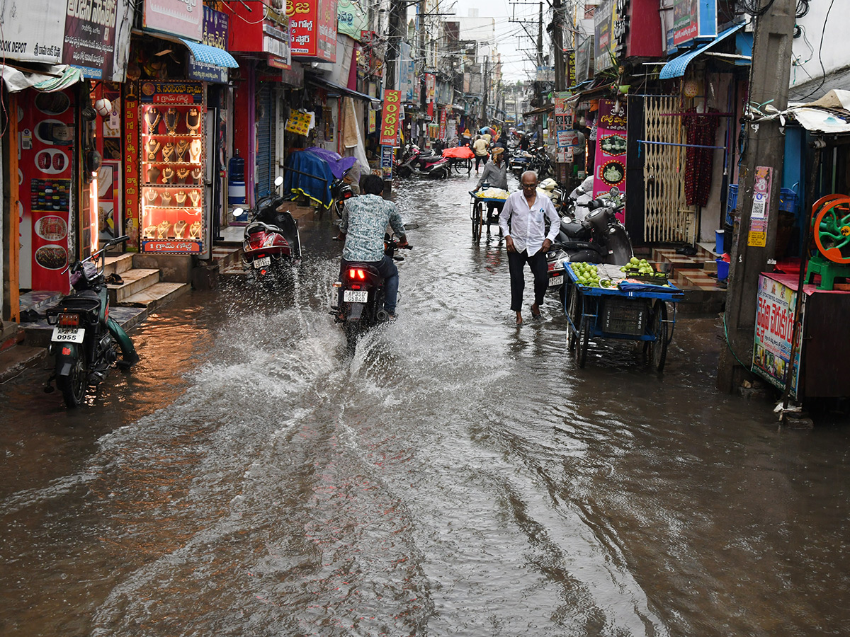 heavy rains in andhra pradesh today photos8