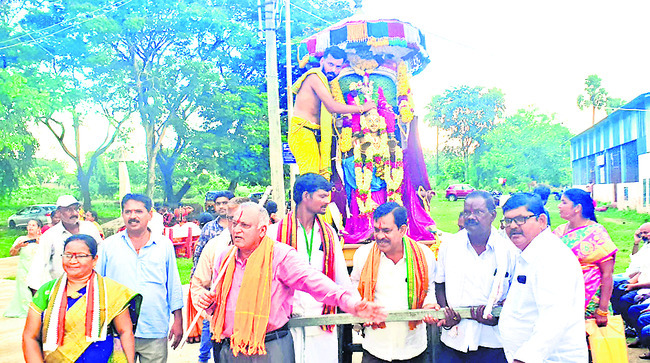 కనుల పండువగా వేంకటేశ్వరుడి కల్యాణం1