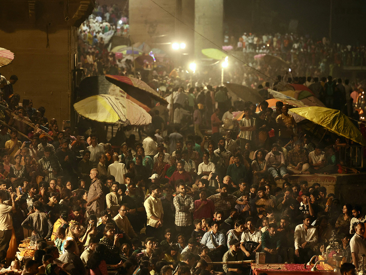 Ganga Maha Aarti at Dashashwamedh Ghat in Varanasi6