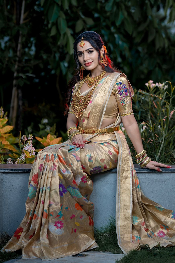 Bigg Boss Beauty Shobha Shettys Traditional Attire Photos Viral10