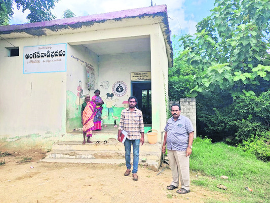 ఫీజు బకాయిలు  విడుదల చేయాలి 
2