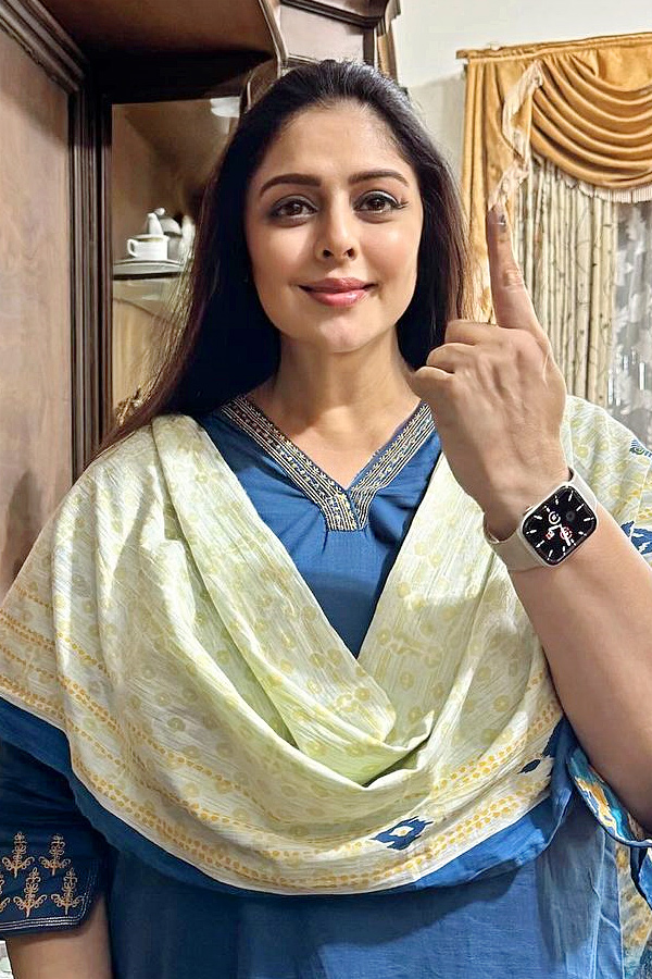 Interesting Facts About Actress Nagma Photos12