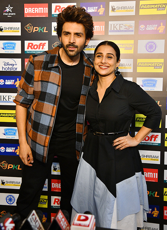 Kartik Aaryan and Vidya Balan attended the grand opening of Pro Kabaddi League Season 11.20