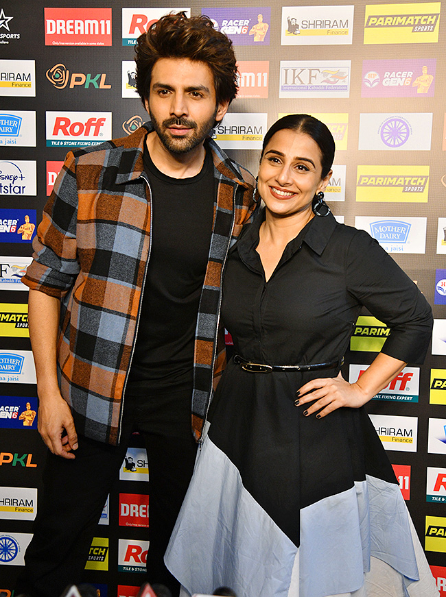 Kartik Aaryan and Vidya Balan attended the grand opening of Pro Kabaddi League Season 11.31