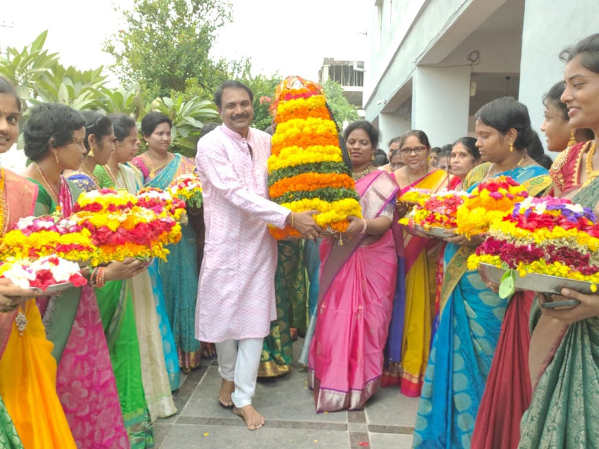 Bathukamma celebrations from today Photos40