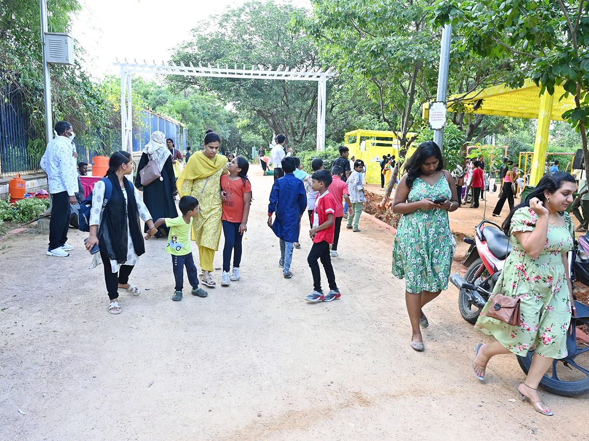 Free Entry For Praja Sambaralu in KBR Park40