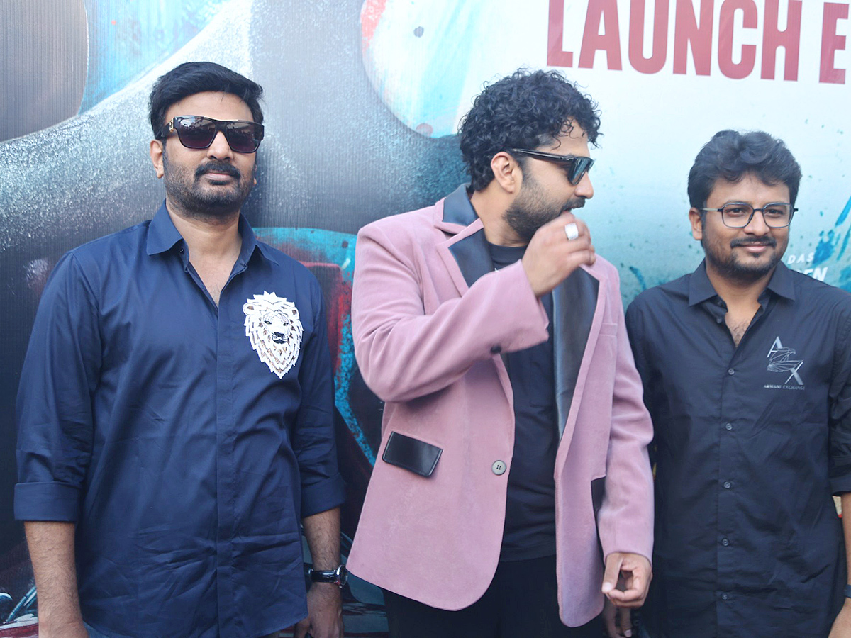 Vishwak Sen Mechanic Rocky Movie Trailer Launch Photos18