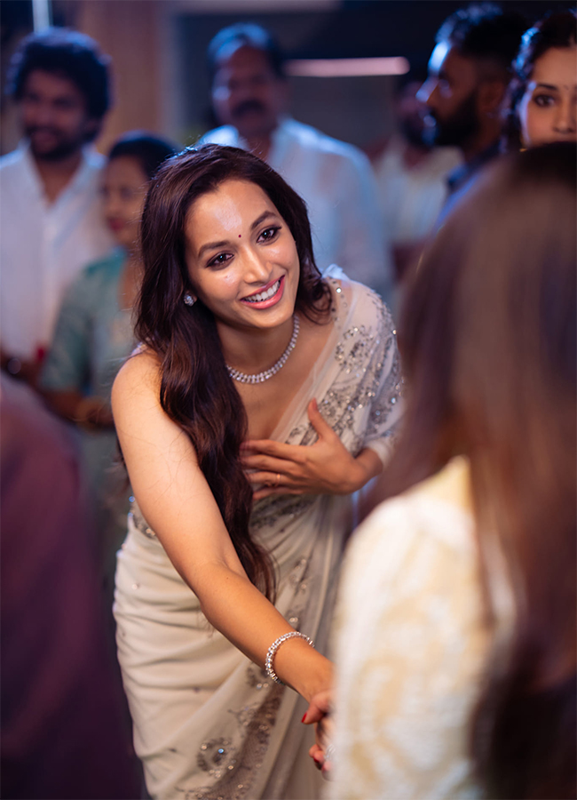 Actress Srinidhi Shetty Birthday Special Pics13