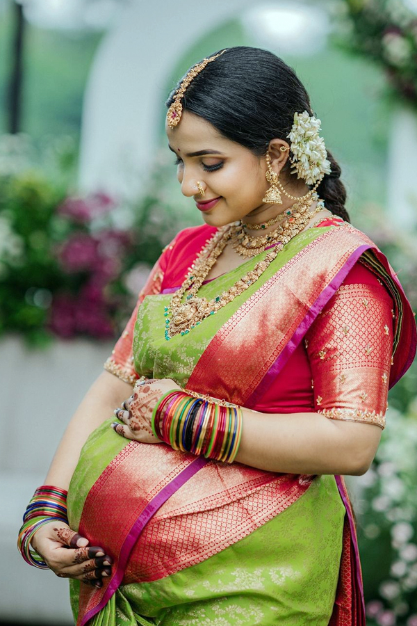 Malavika Krishnadas Maternity Photoshoot23