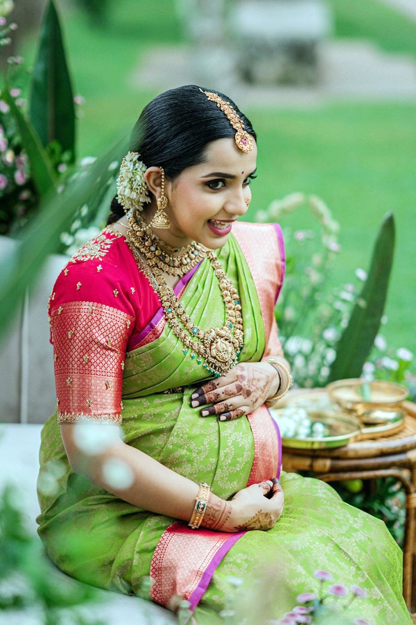 Malavika Krishnadas Maternity Photoshoot25