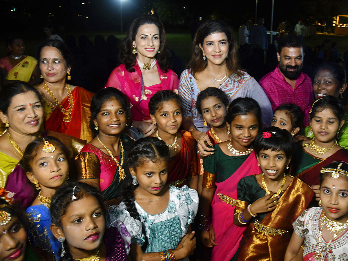 Manchu Lakshmi Celebrates Pre Diwali At Her Home With Children2