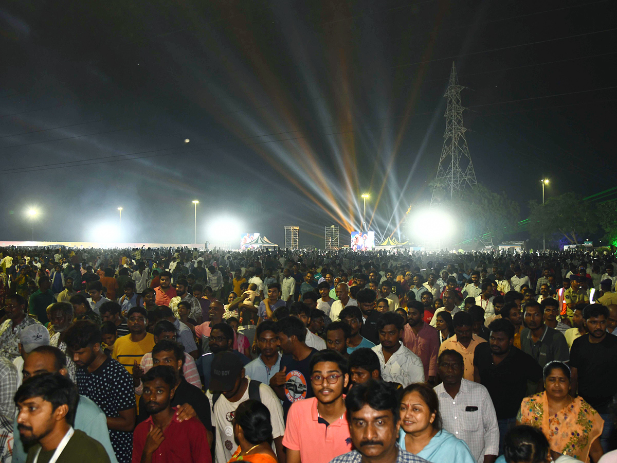 5k drones dazzle at drone show in Vijayawada Photos5