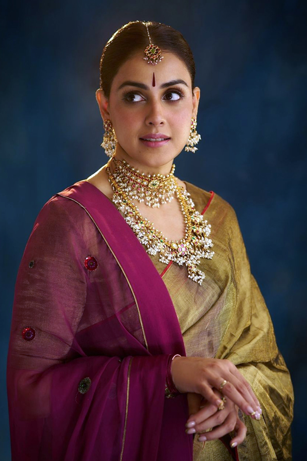 Actress Genelia Deshmukh shares beautifull pics as diwali vibes8