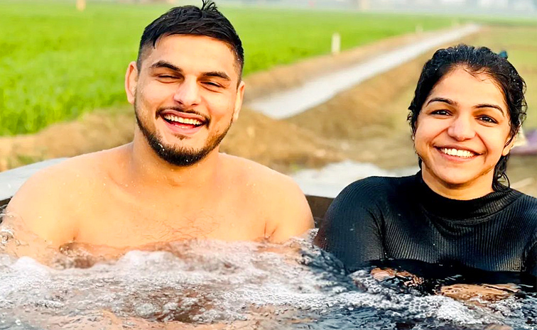 Interesting Facts About Wrestler Sakshi Malik Husband, Satyawart Kadian Photos11