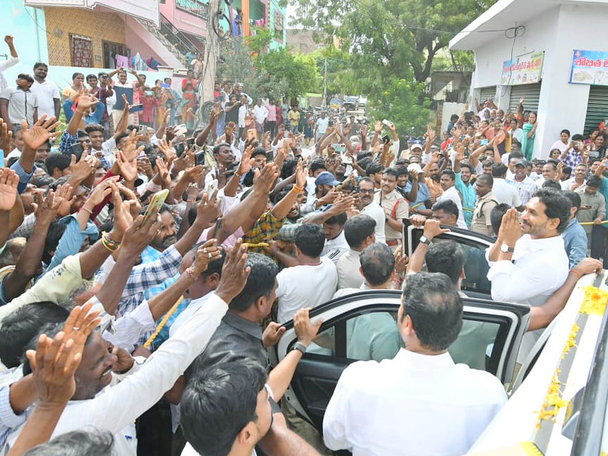 YS Jagan Visuals At Kadapa Badvel Victims House Photos8