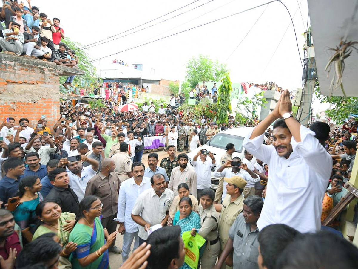 YS Jagan Visuals At Kadapa Badvel Victims House Photos15