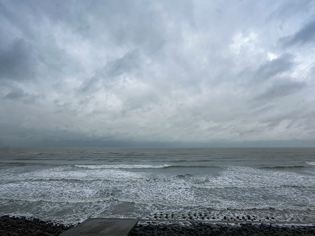 Cyclone Dana landfall Kolkata and Odisha Photos48