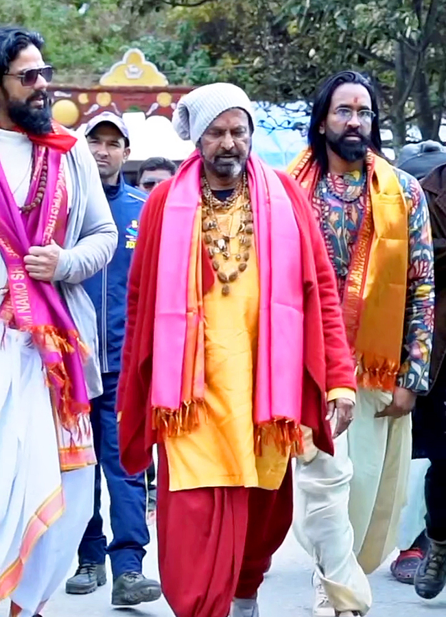 Manchu Vishnu and Manchu Mohan Babu Visuals at Kedarnath16