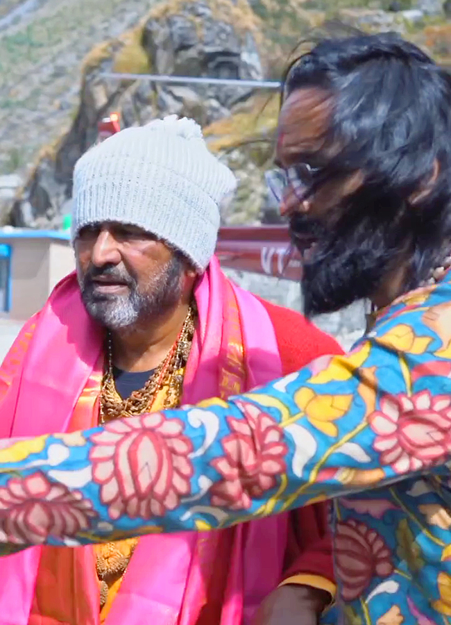 Manchu Vishnu and Manchu Mohan Babu Visuals at Kedarnath25