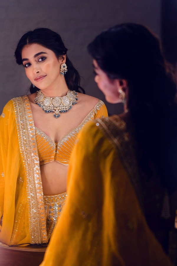 Pooja Hegde Stuns In Shimmery Golden Saree, Pics Goes Viral13