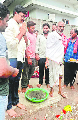 ప్రభుత్వ కార్యక్రమాల్లో ఎమ్మెల్యేల తనయుల హడావుడి 2