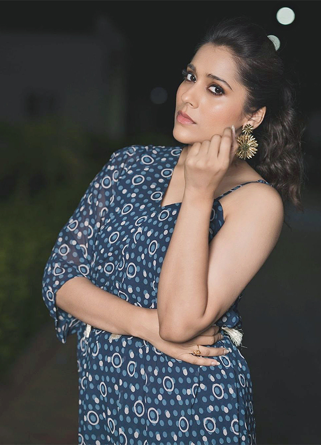 Actress Rashmi Gautam HD Photo Gallery13