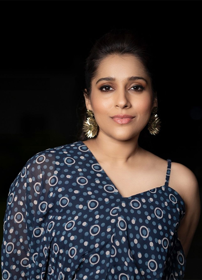 Actress Rashmi Gautam HD Photo Gallery15