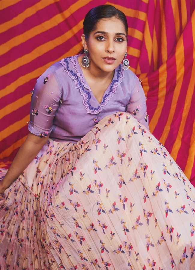 Actress Rashmi Gautam HD Photo Gallery7