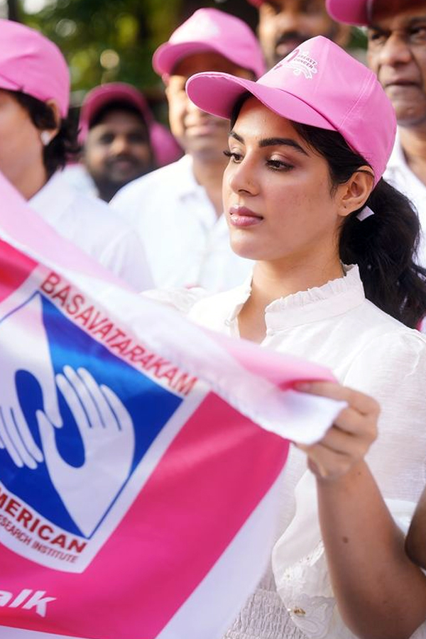 Tollywood Heroines Samyukta, Meenakshi at Walkathon into hyderabad7