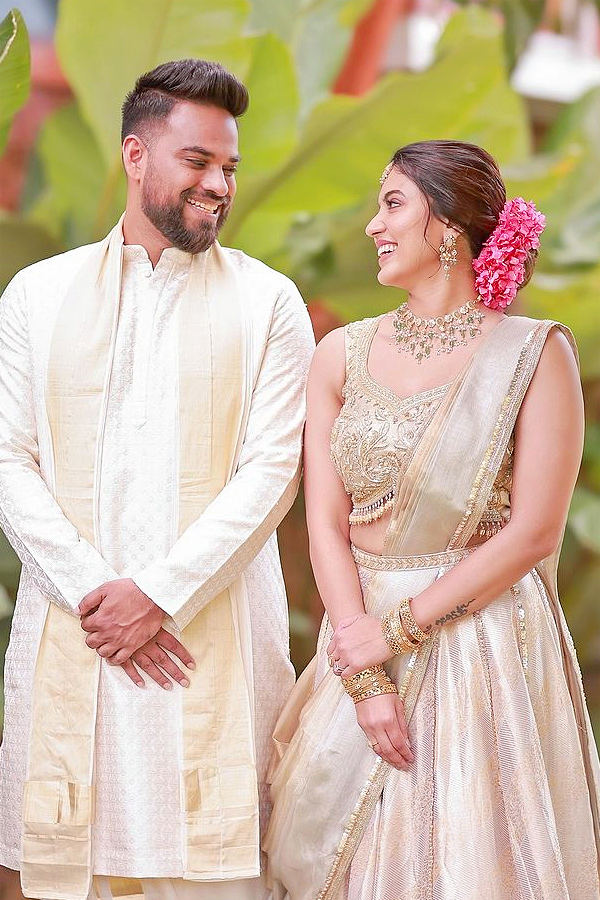 Tollywood Actress Anju Kurian Engagement Photos Goes Viral on Social Media6