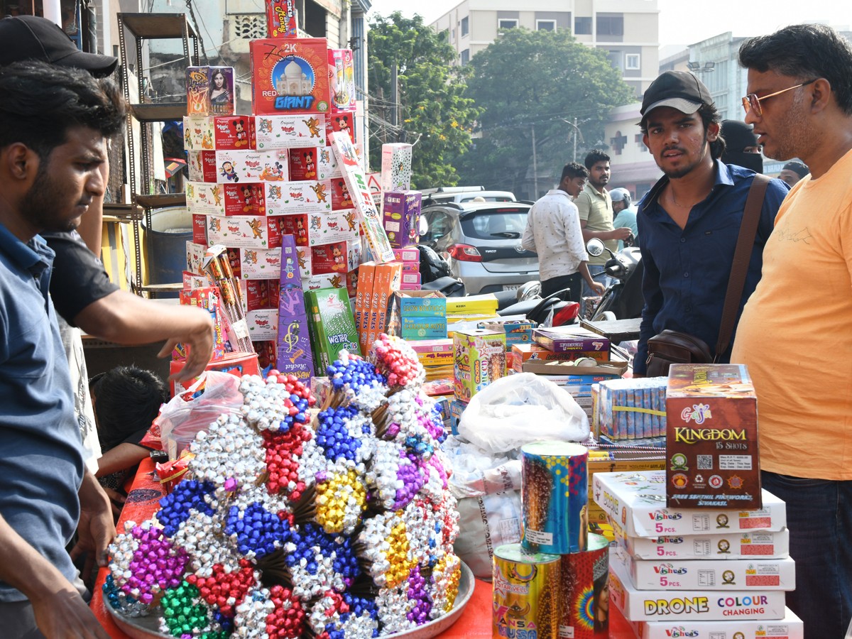 Diwali Buzz Has Started In Twin Cities9