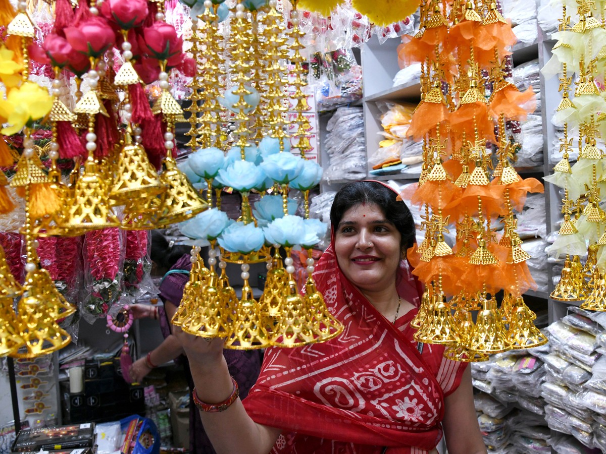 Diwali 2024 Shopping Buzz At Hyderabad9