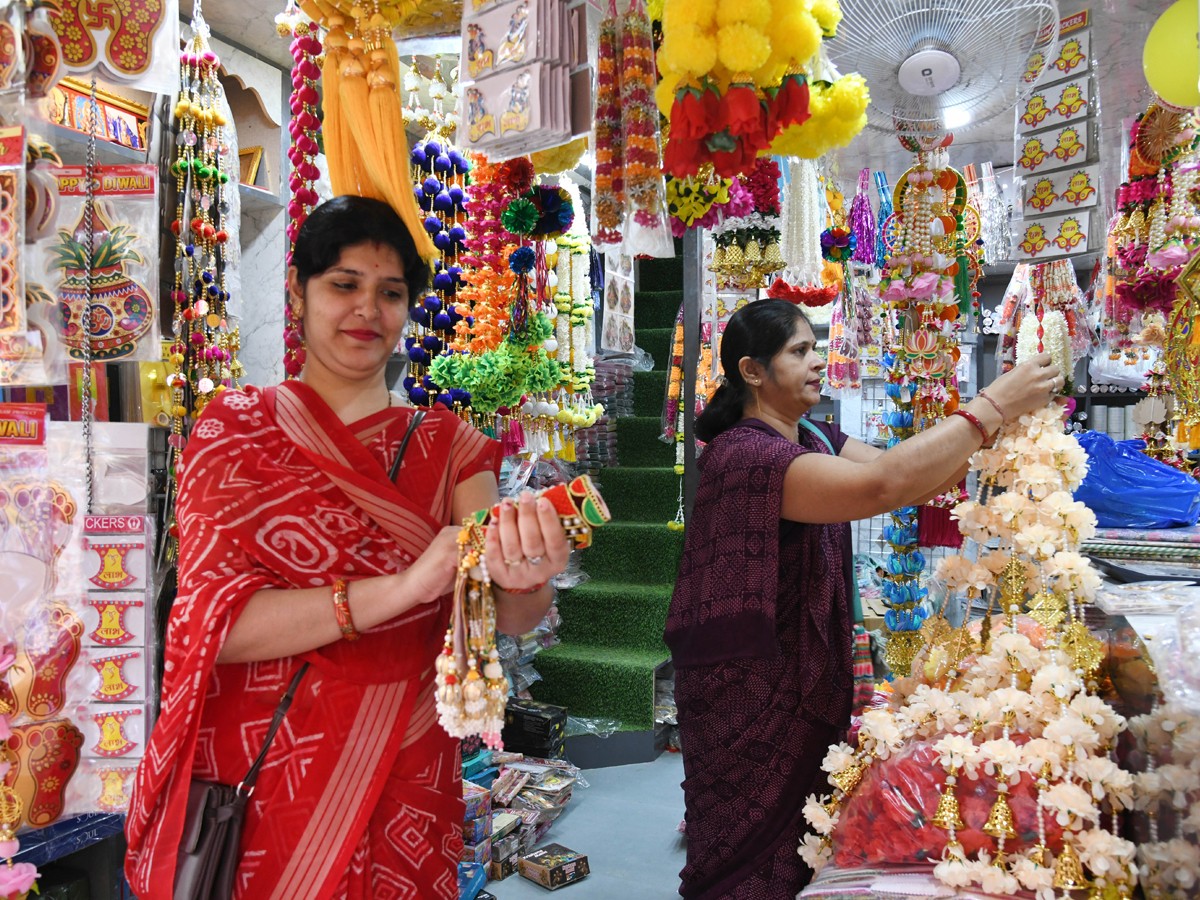 Diwali 2024 Shopping Buzz At Hyderabad5