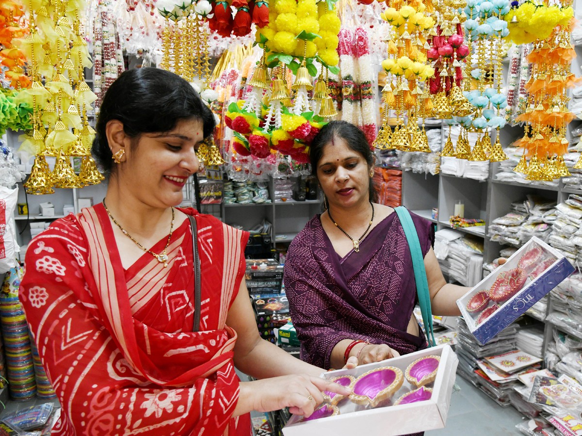 Diwali 2024 Shopping Buzz At Hyderabad8