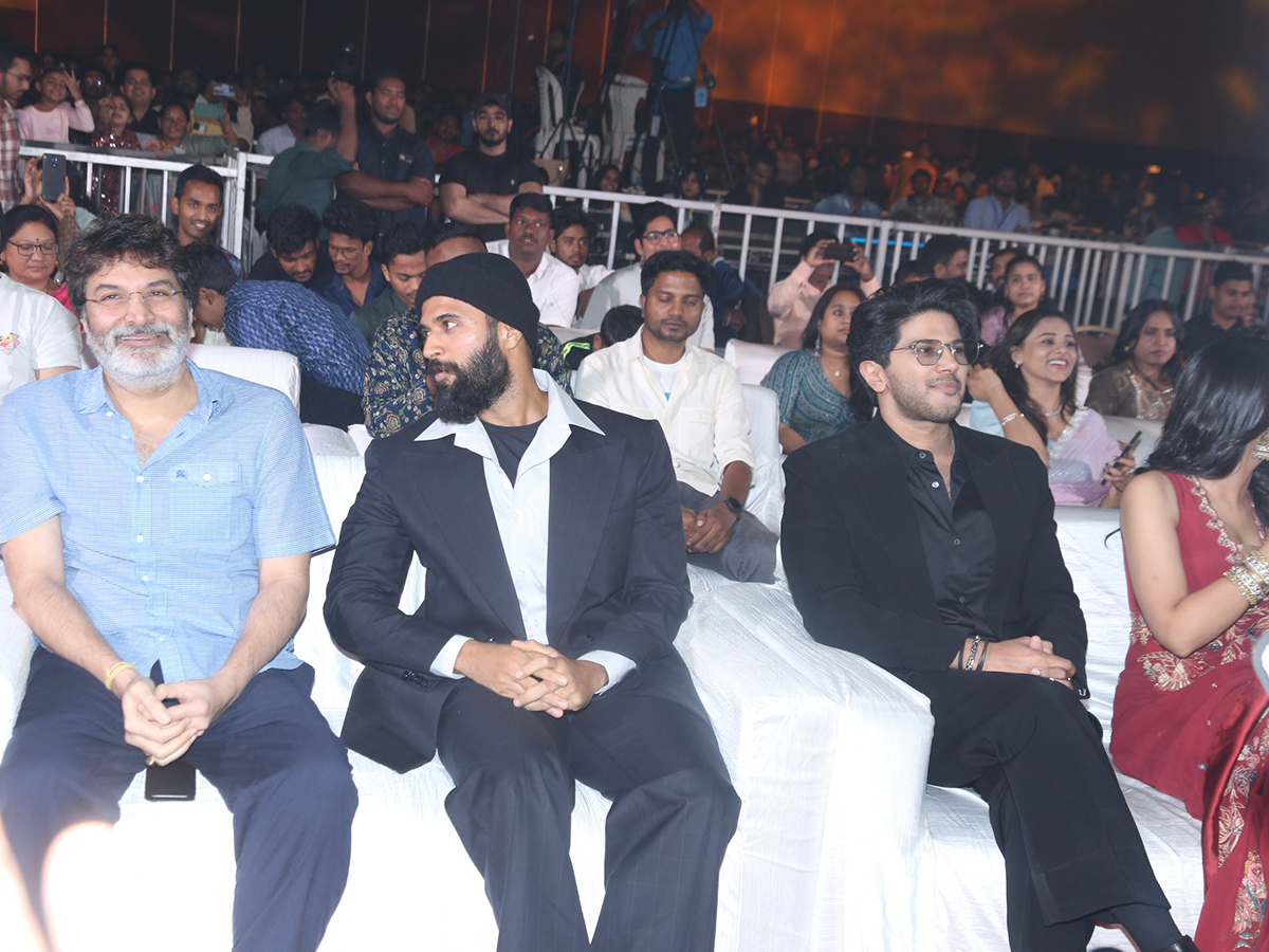 Dulquer Salmaan Lucky Bhaskar Pre Release Event16