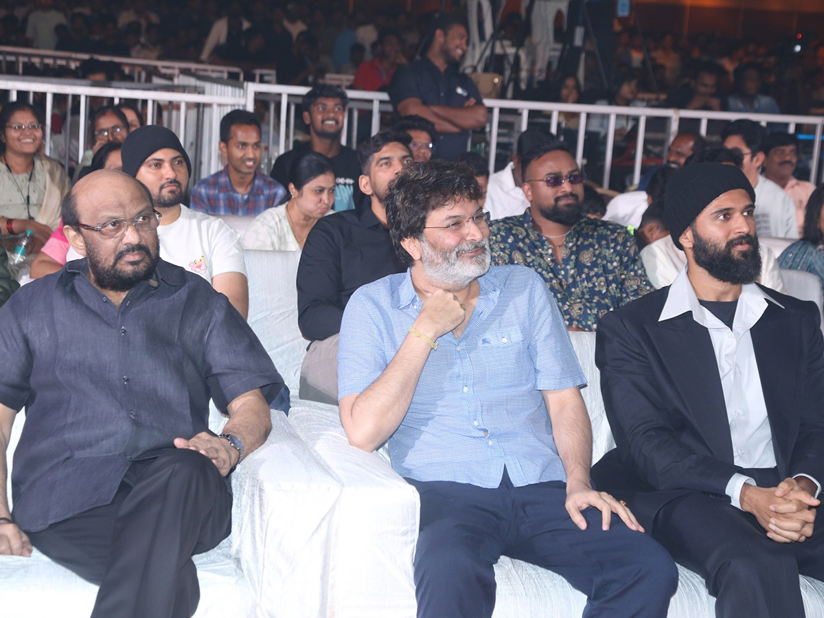 Dulquer Salmaan Lucky Bhaskar Pre Release Event7