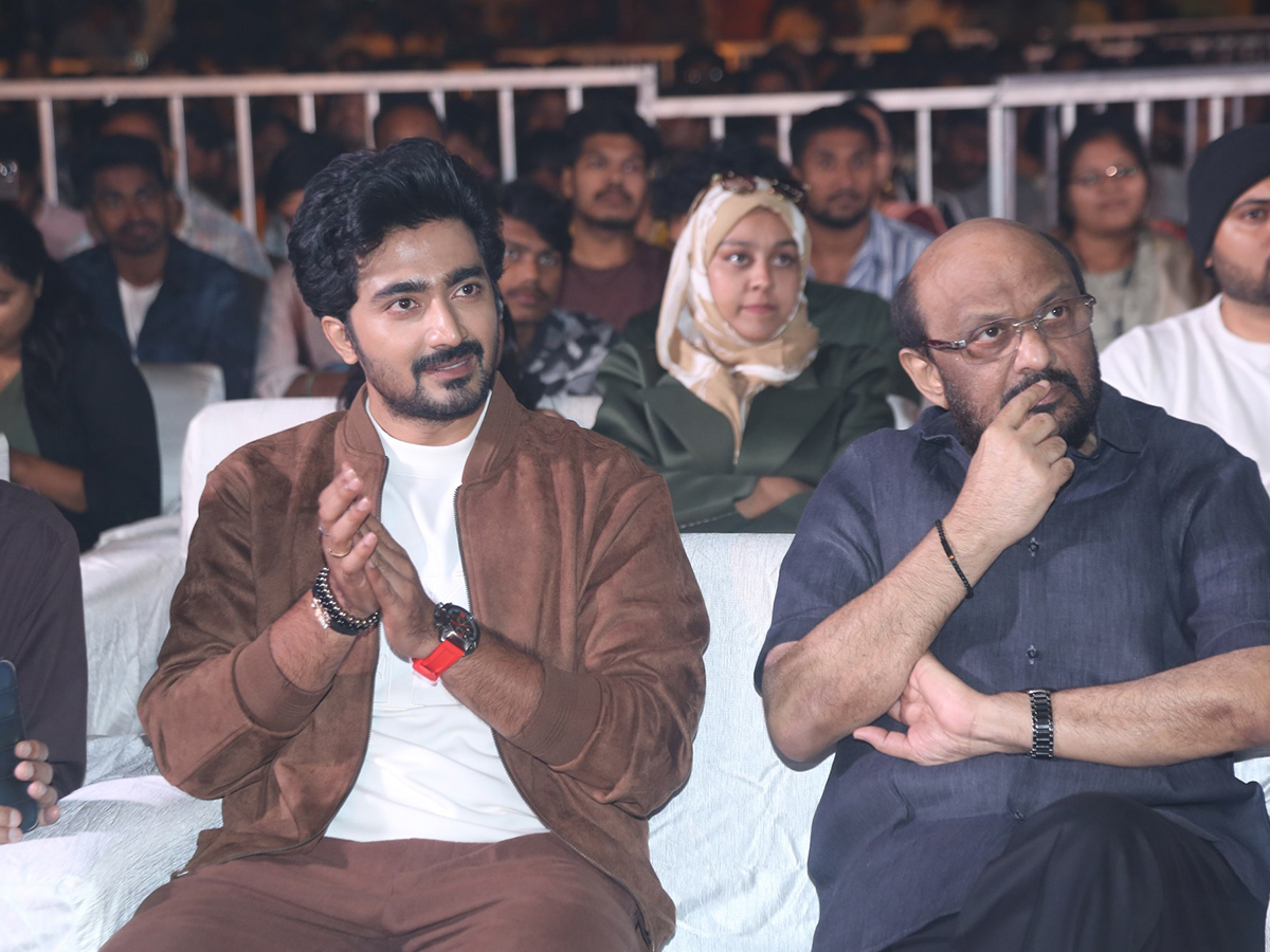 Dulquer Salmaan Lucky Bhaskar Pre Release Event8